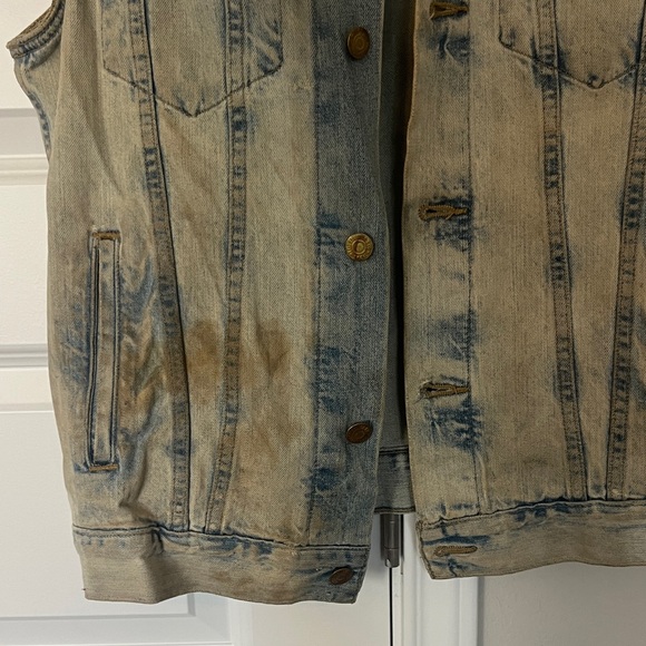 Levi's Light Blue Denim Vest - Picture 4 of 6